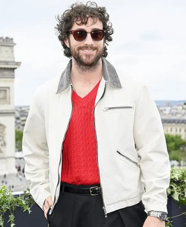 28 Years Later Aaron Taylor-Johnson White Jacket